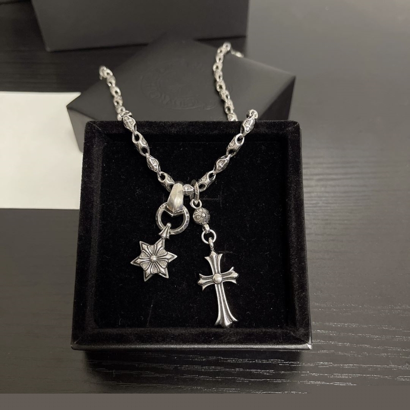Ch**me He**ts necklaces
